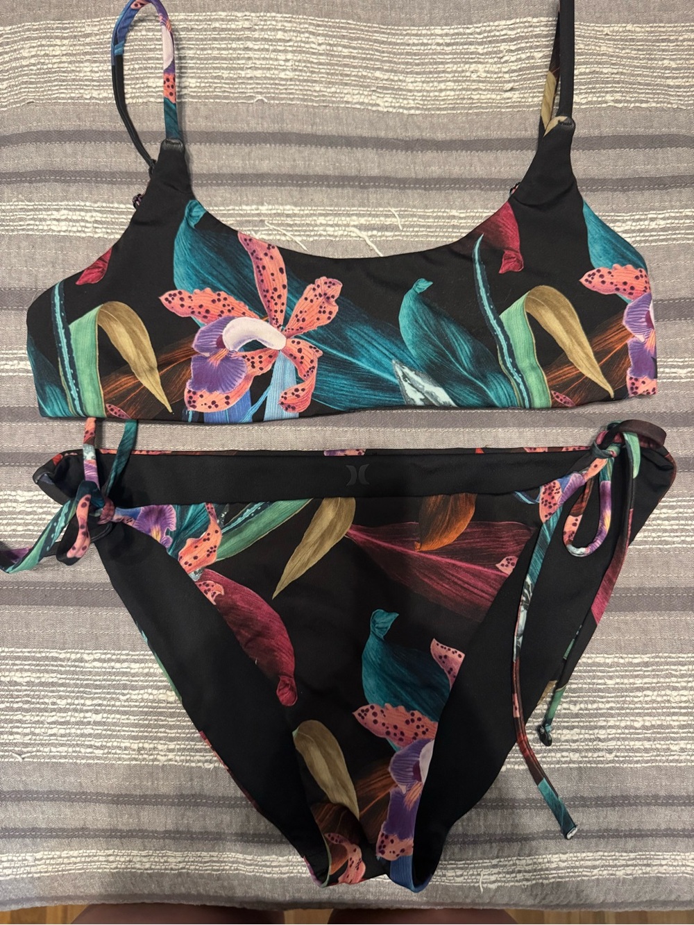 Hurley Black Floral Print Women’s Bikini Set